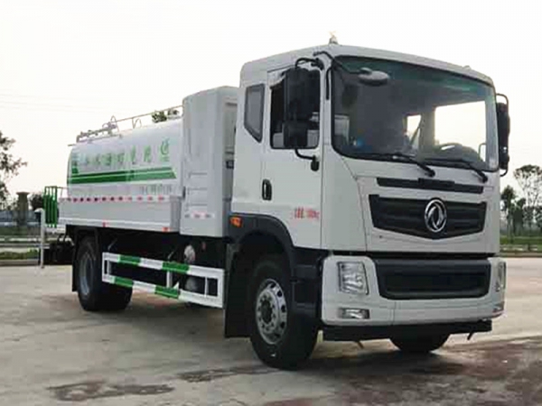 東風(fēng)純電動灑水車